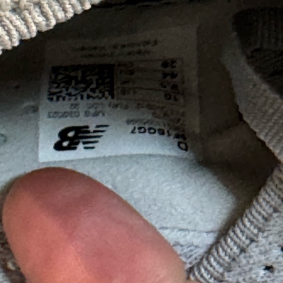 New Balance - Picture 2 of 11